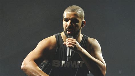 correia drake|Drake Fan Who Threw 36G Bra on Stage Gets Offer。